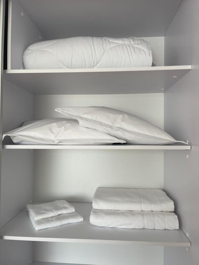 Apartament De Lux Semicentral Jászvásár Kültér fotó
